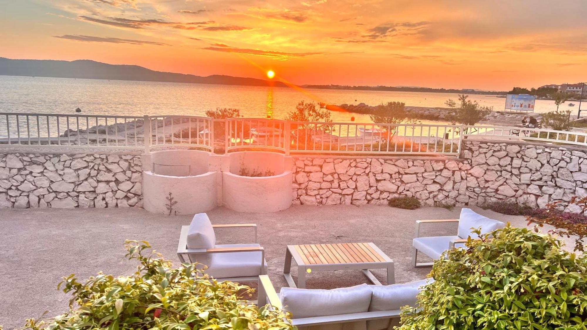 Luxury Beach Apartment W Sunset Sea Views Шибеник Экстерьер фото
